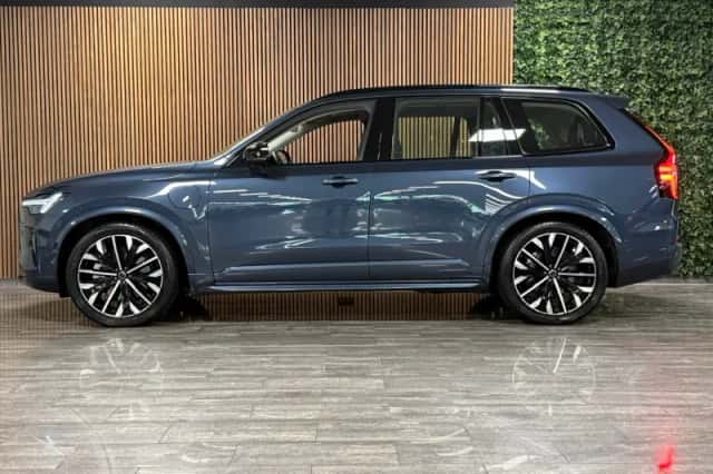 Volvo XC90 (2025) thumbnail 5