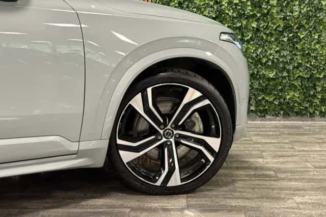 Volvo XC90 (2025) thumbnail 4