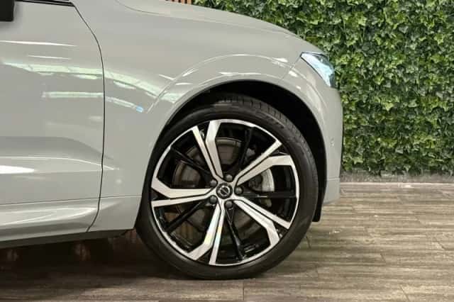 Volvo XC60 (2024) thumbnail 4