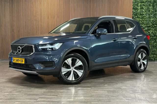 Volvo XC40 (2021) thumbnail 1
