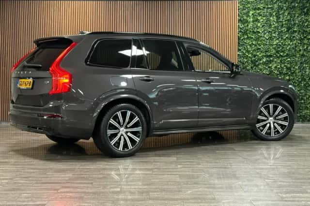 Volvo XC90 (2024) thumbnail 3