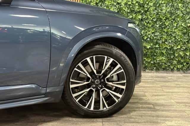 Volvo XC90 (2024) thumbnail 3
