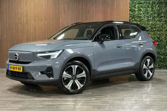 Volvo XC40 (2022) thumbnail 1