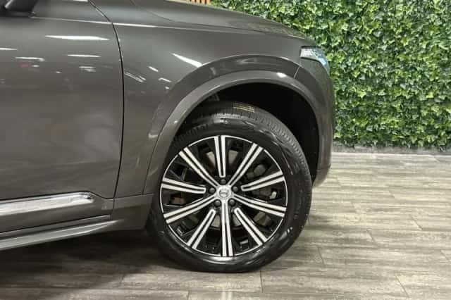 Volvo XC90 (2022) thumbnail 4