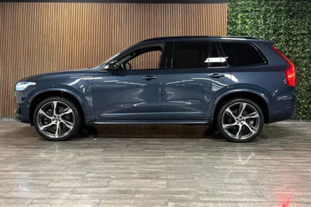 Volvo XC90 (2022) thumbnail 5
