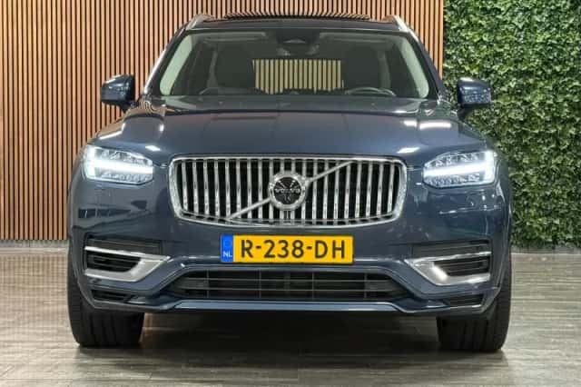 Volvo XC90 (2022) thumbnail 1