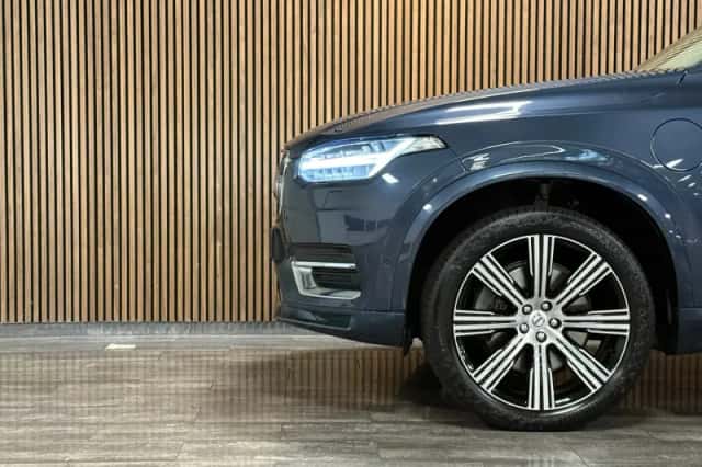 Volvo XC90 (2022) thumbnail 4