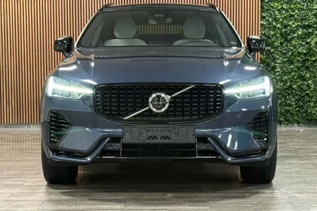 Volvo XC60 (2023) thumbnail 2
