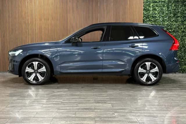 Volvo XC60 (2023) thumbnail 5