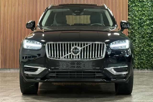 Volvo XC90 (2023) thumbnail 2