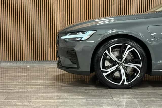 Volvo V60 (2025) thumbnail 5
