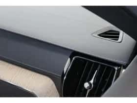Volvo XC60 (2025) thumbnail 37