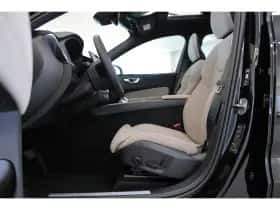 Volvo XC60 (2025) thumbnail 39