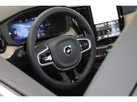 Volvo XC60 (2025) thumbnail 40