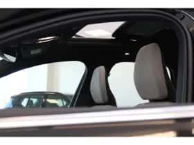 Volvo XC60 (2025) thumbnail 9