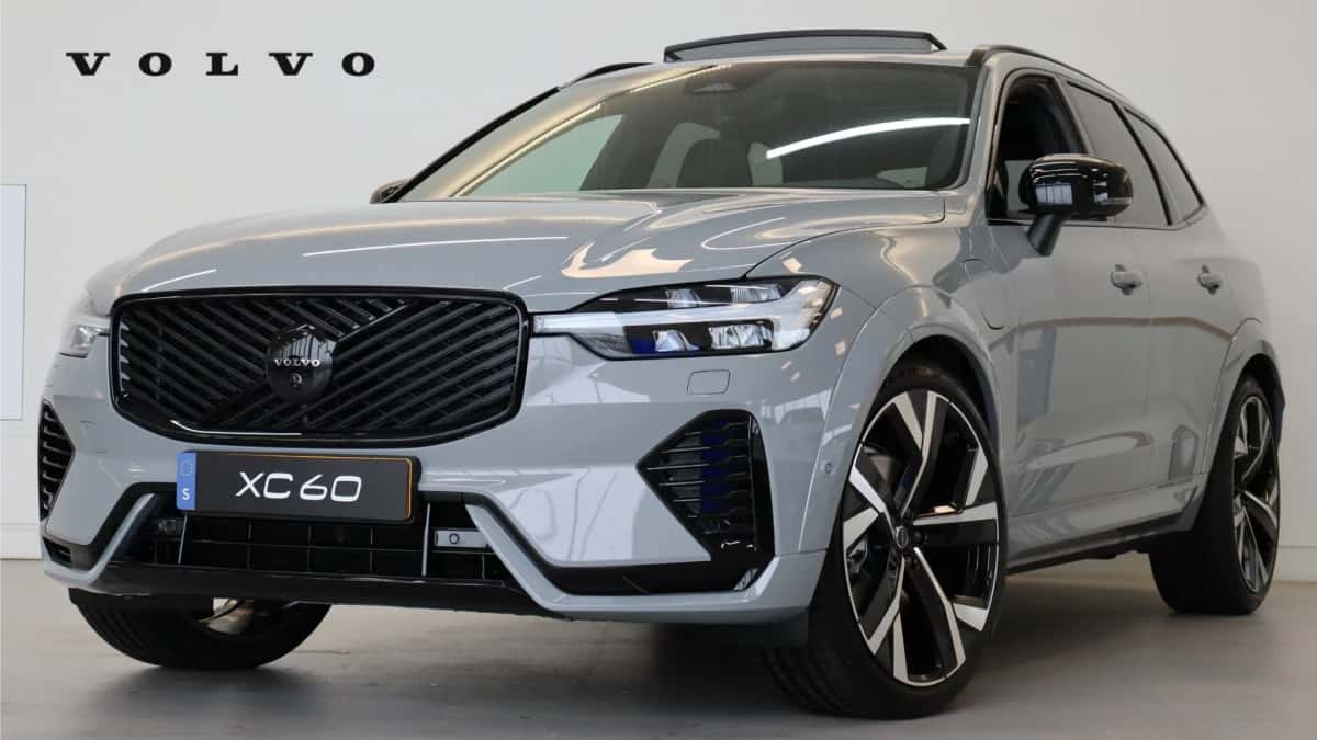 Volvo XC60 (2026) — foto 1