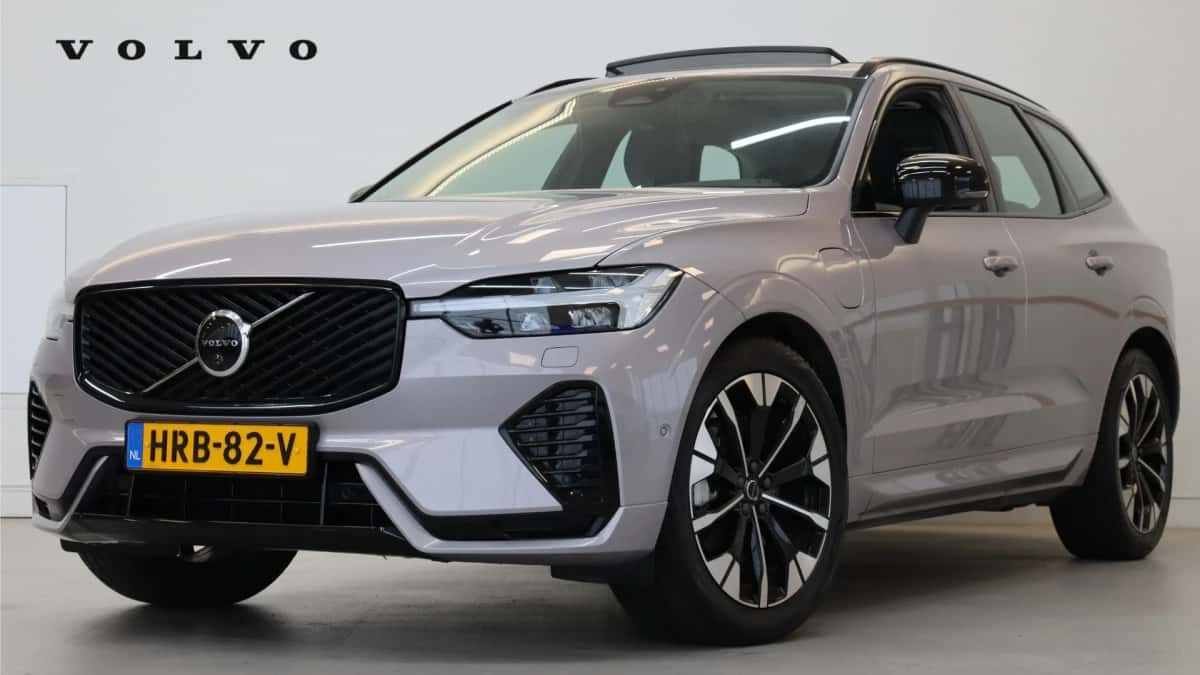 Volvo XC60 (2025) — foto 1