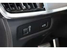 Volvo V90 (2018) thumbnail 38