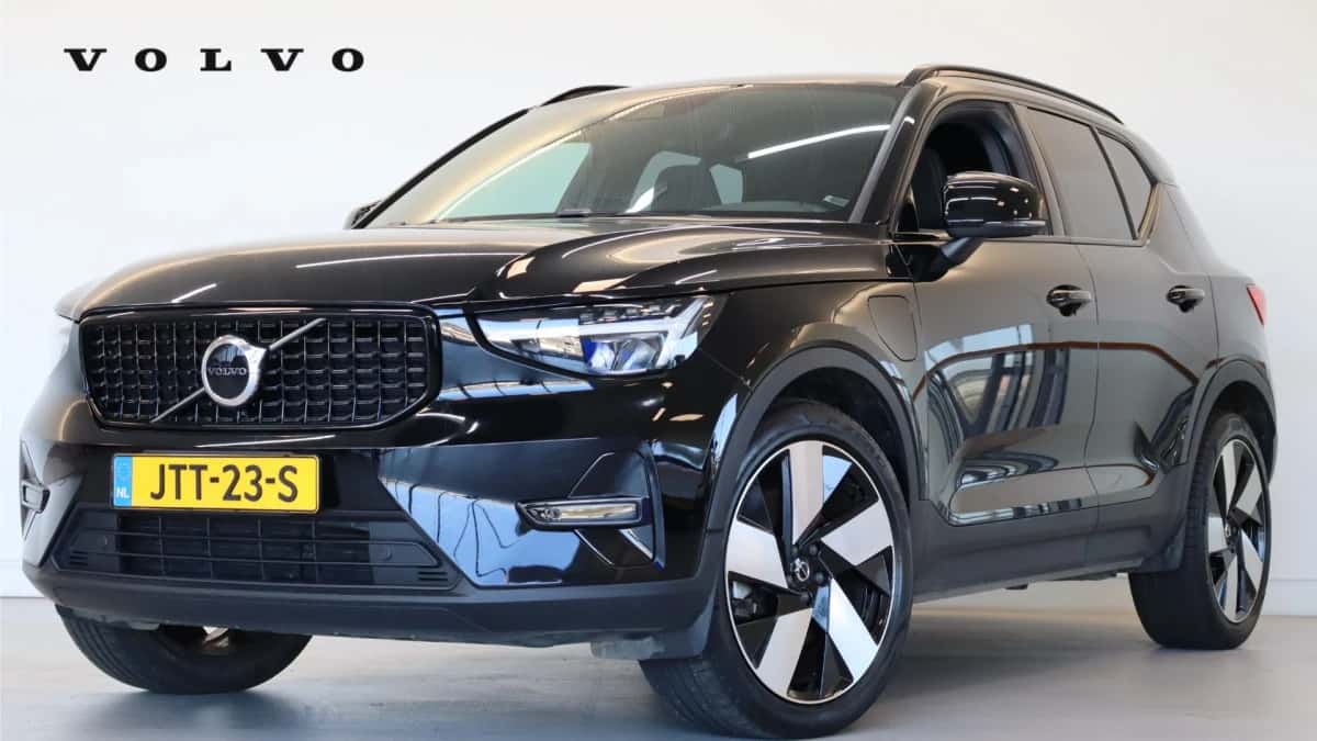 Volvo XC40 (2023) — foto 1
