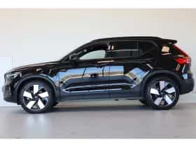 Volvo XC40 (2023) thumbnail 2