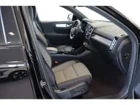Volvo XC40 (2023) thumbnail 6