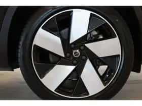 Volvo XC40 (2023) thumbnail 7