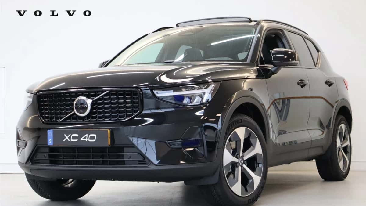 Volvo XC40 (2026) — foto 1