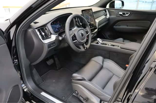 Volvo XC60 (2026) thumbnail 4