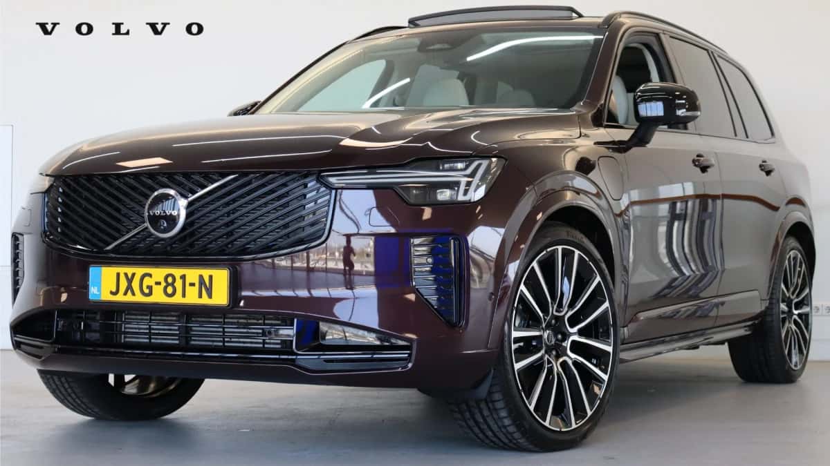 Volvo XC90 (2025) — foto 1