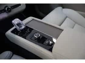 Volvo XC90 (2025) thumbnail 40