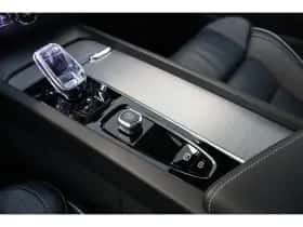 Volvo XC60 (2025) thumbnail 37
