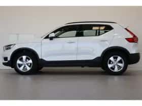 Volvo XC40 (2021) thumbnail 2