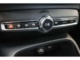 Volvo XC40 (2021) thumbnail 24