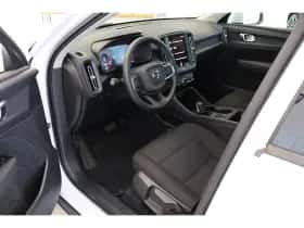 Volvo XC40 (2021) thumbnail 4