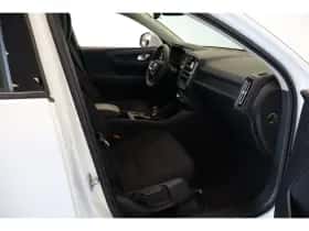 Volvo XC40 (2021) thumbnail 6