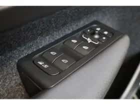 Volvo EX40 (2025) thumbnail 41