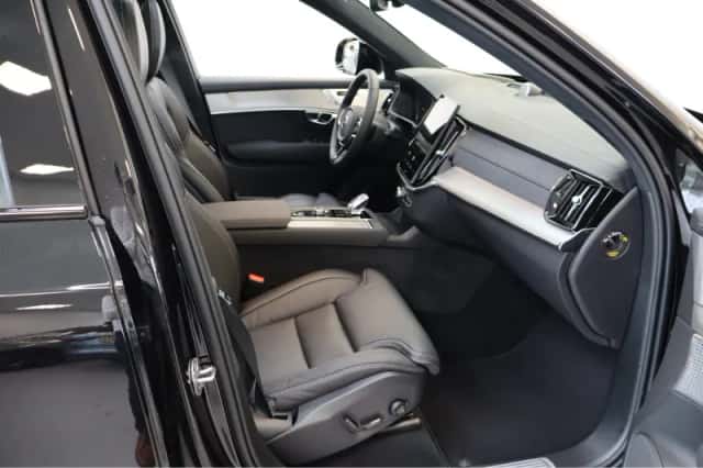 Volvo XC90 (2026) thumbnail 6