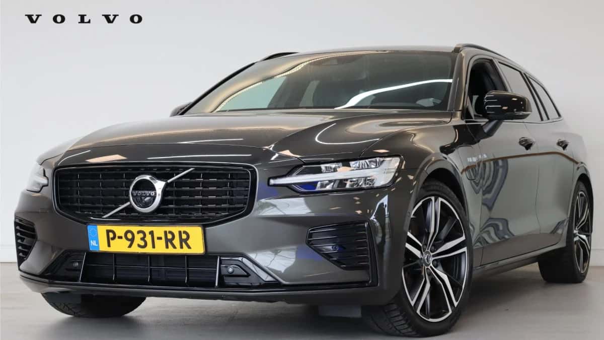 Volvo V60 (2022) — foto 1
