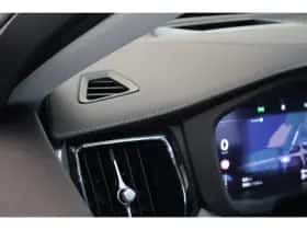 Volvo XC60 (2024) thumbnail 45