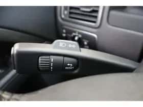 Volvo V70 (2016) thumbnail 24