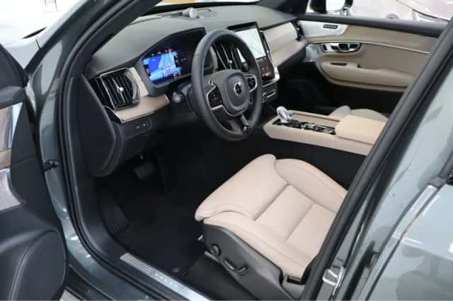Volvo XC90 (2026) thumbnail 4
