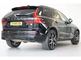 Volvo XC60 (2020) thumbnail 3