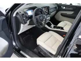 Volvo XC40 (2022) thumbnail 4