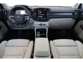 Volvo XC40 (2022) thumbnail 5