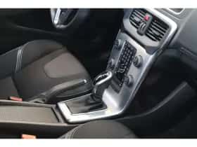 Volvo V40 (2017) thumbnail 24