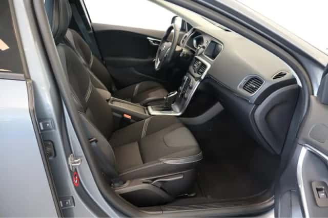 Volvo V40 (2017) thumbnail 6