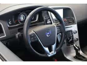 Volvo XC60 (2016) thumbnail 29