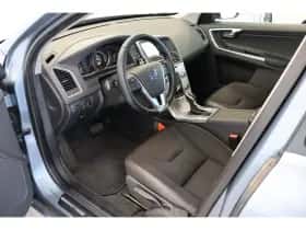 Volvo XC60 (2016) thumbnail 4