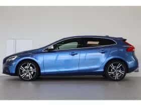 Volvo V40 (2019) thumbnail 2