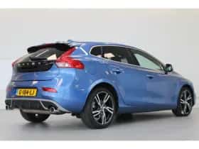 Volvo V40 (2019) thumbnail 3